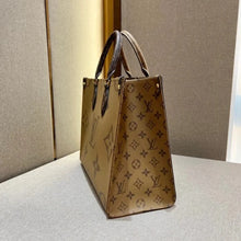 Shoulder Bags