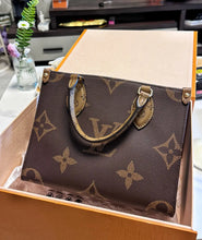 Shoulder Bags