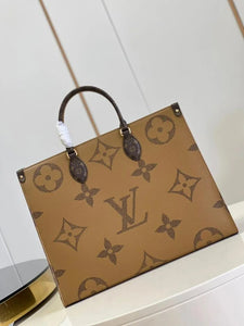 Shoulder Bags