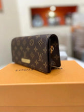 Shoulder Bags