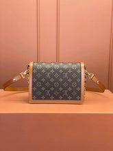 Crossbody Bags