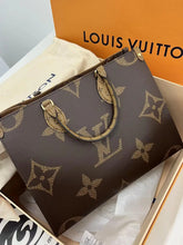 Shoulder Bags
