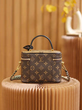 Shoulder Bags