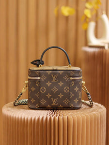 Shoulder Bags