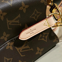 Shoulder Bags