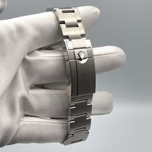 Explorer Wristwatch