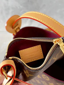 Shoulder Bags