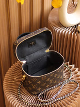 Shoulder Bags