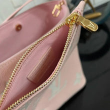 Shoulder Bags