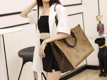 Shoulder Bags