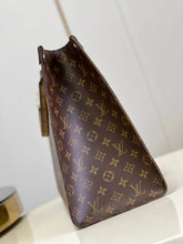 Shoulder Bags
