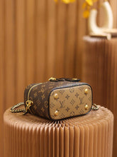 Shoulder Bags