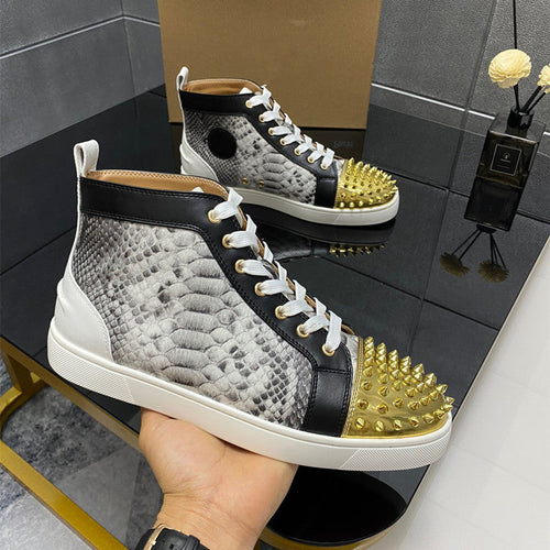 Sneaker