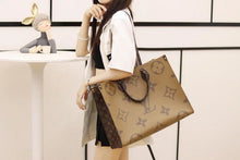Shoulder Bags