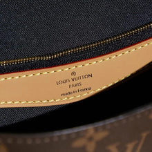 Shoulder Bags