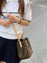 Shoulder Bags