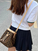 Shoulder Bags