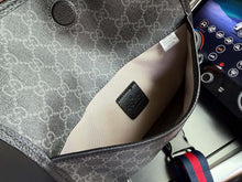 Shoulder Bags