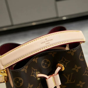 Shoulder Bags