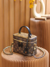 Shoulder Bags