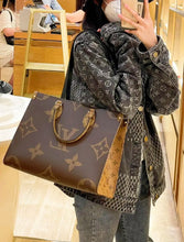Shoulder Bags