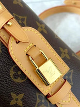 Shoulder Bags