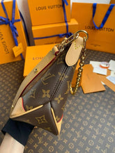 Shoulder Bags