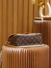 Shoulder Bags