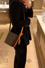 Shoulder Bags